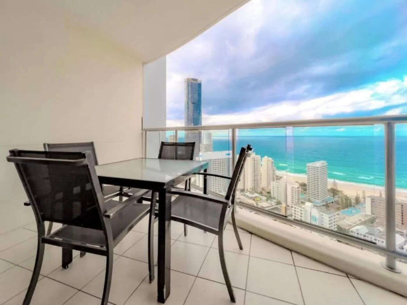 Cloud9 At Chevron Towers Apartment Gold Coast