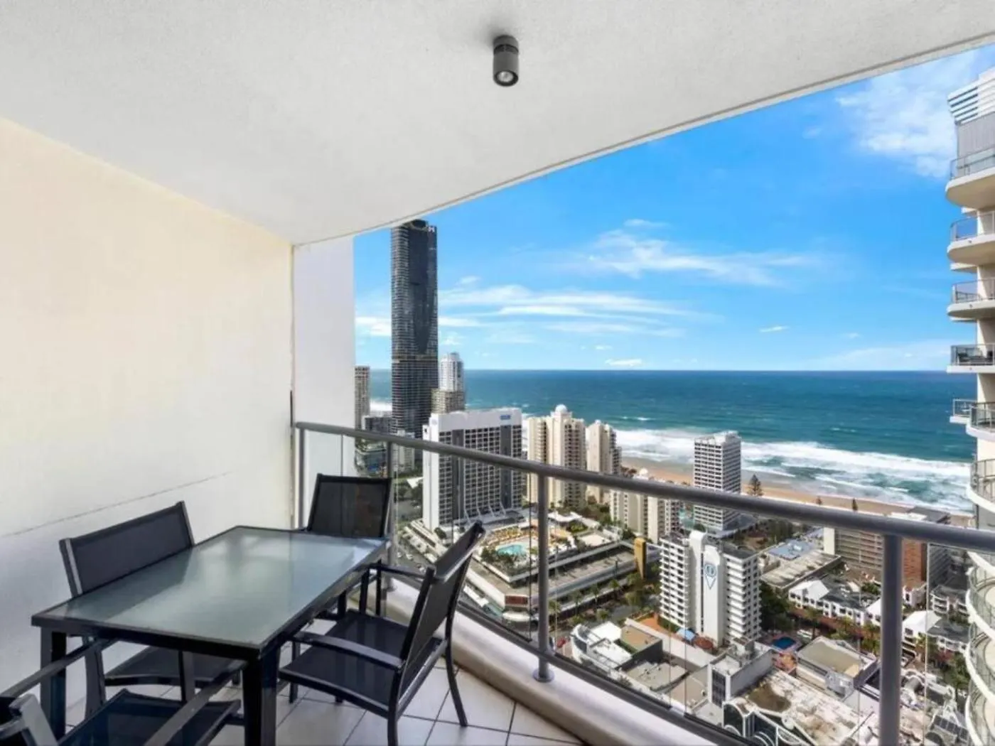 Cloud9 At Chevron Towers Apartment Gold Coast