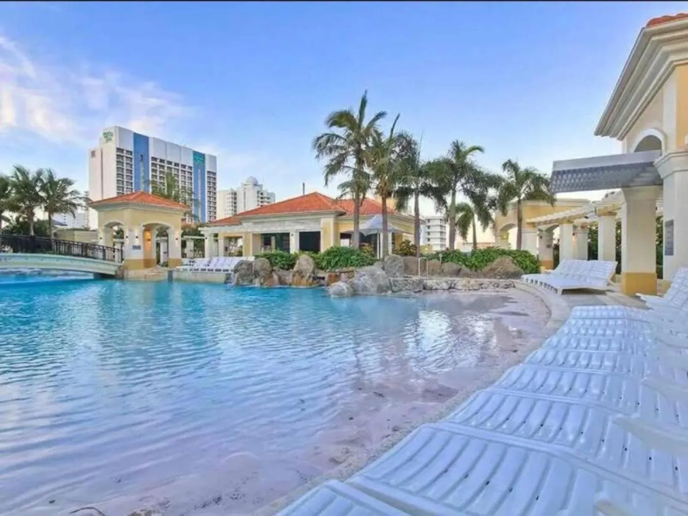 Ferienwohnung Cloud9 At Chevron Towers Gold Coast